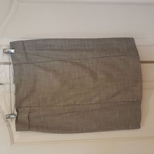 NWT White House Black Market Size 8 Grey Twill Pencil Skirt with ruffle back det